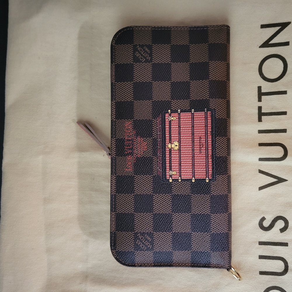 Trunks and Locks Insolite Wallet